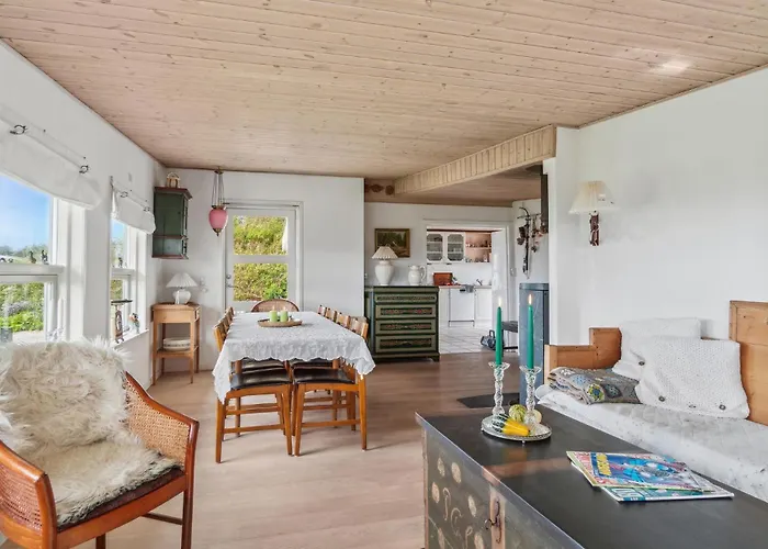 2 Bedroom Awesome In Ferienhaus