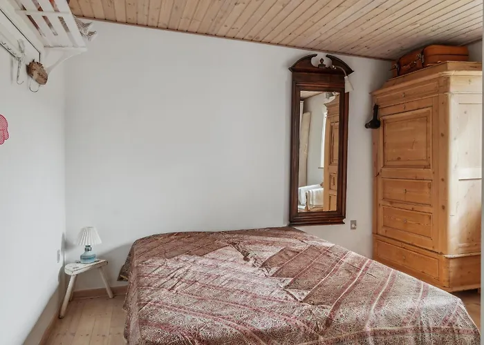 2 Bedroom Awesome In Ferienhaus