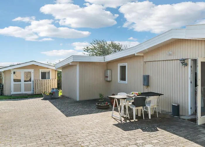 Ferienhaus 2 Bedroom Awesome In