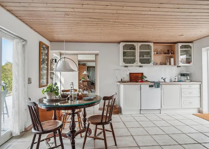 2 Bedroom Awesome In