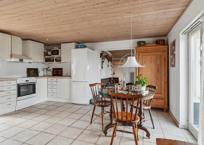 2 Bedroom Awesome In