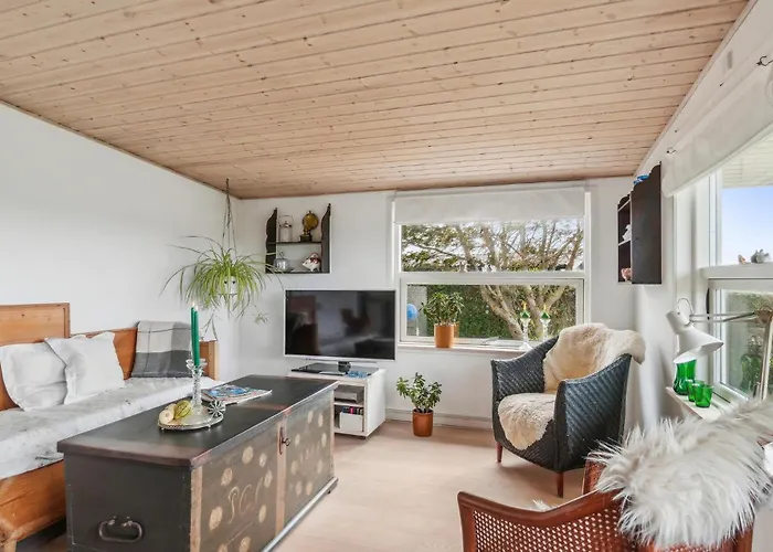 2 Bedroom Awesome In Ferienhaus *